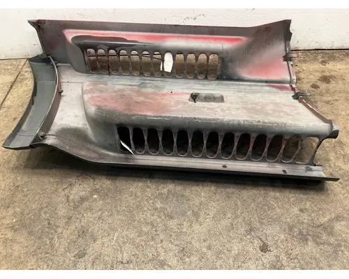 FREIGHTLINER CST 120 Side Fairing