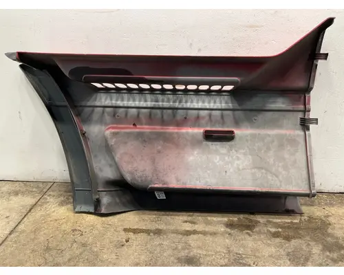 FREIGHTLINER CST 120 Side Fairing