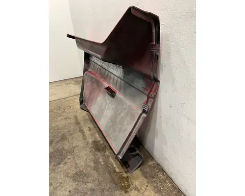 FREIGHTLINER CST 120 Side Fairing