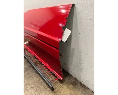 FREIGHTLINER CST 120 Side Fairing