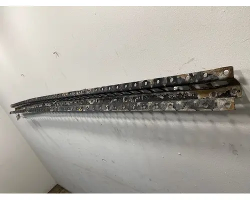 FREIGHTLINER CST 120 Side Fairing