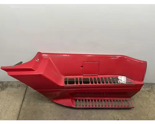 FREIGHTLINER CST 120 Side Fairing