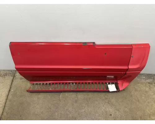 FREIGHTLINER CST 120 Side Fairing