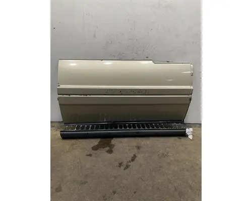 FREIGHTLINER CST 120 Side Fairing
