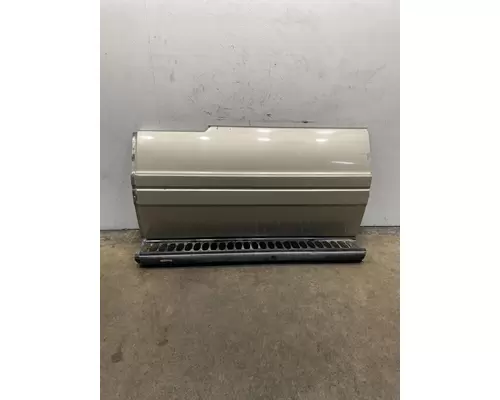 FREIGHTLINER CST 120 Side Fairing