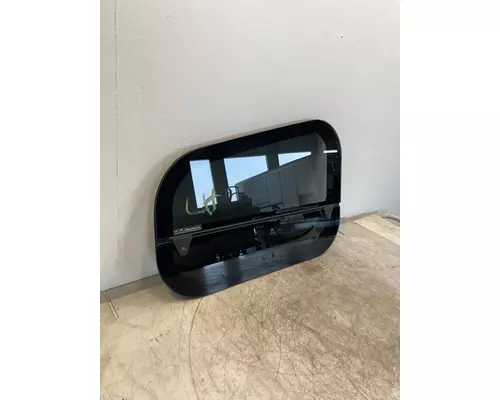 FREIGHTLINER CST 120 Sleeper Glass