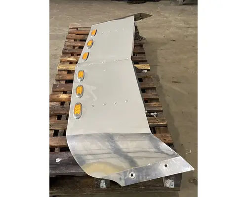 FREIGHTLINER CST 120 Sun Visor (External)