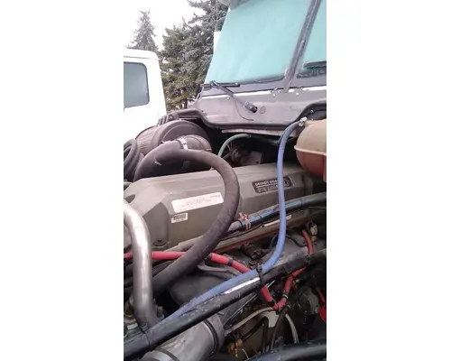 FREIGHTLINER CST120 Complete Vehicle