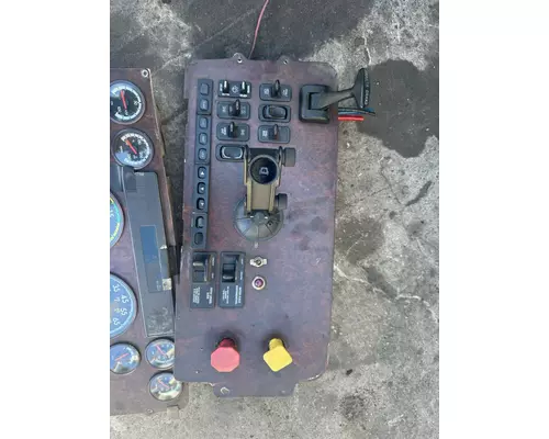FREIGHTLINER CST120 Dash Assembly