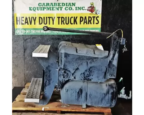 FREIGHTLINER Cascadia 113 Battery BoxTray