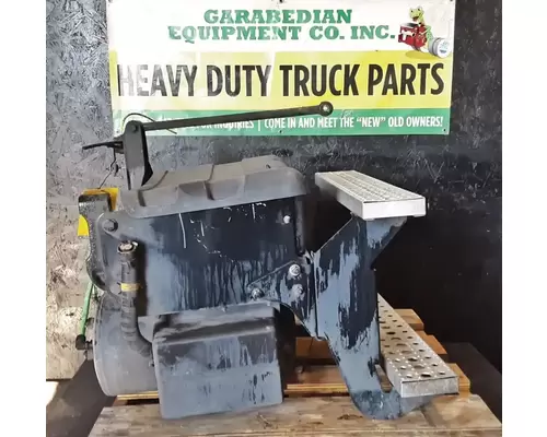 FREIGHTLINER Cascadia 113 Battery BoxTray