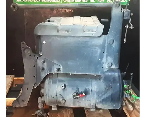 FREIGHTLINER Cascadia 113 Battery BoxTray