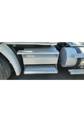 FREIGHTLINER Cascadia 113 Battery Boxes