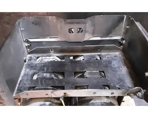 FREIGHTLINER Cascadia 113 Battery Boxes