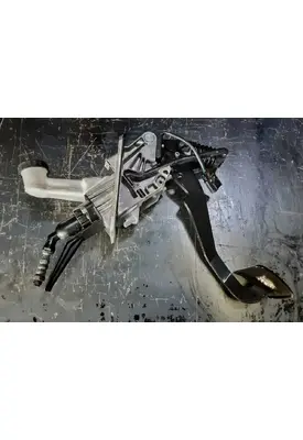FREIGHTLINER Cascadia 113 Brake/Clutch Pedal Box