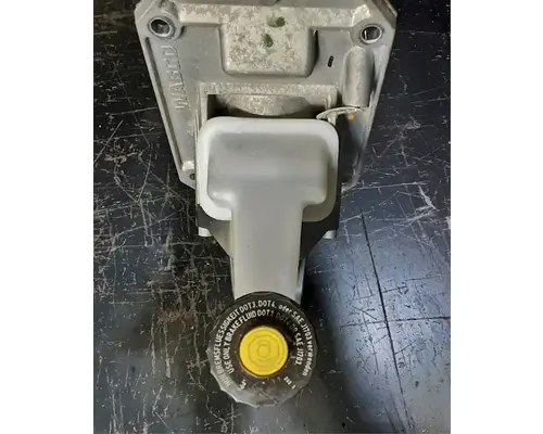 FREIGHTLINER Cascadia 113 BrakeClutch Pedal Box