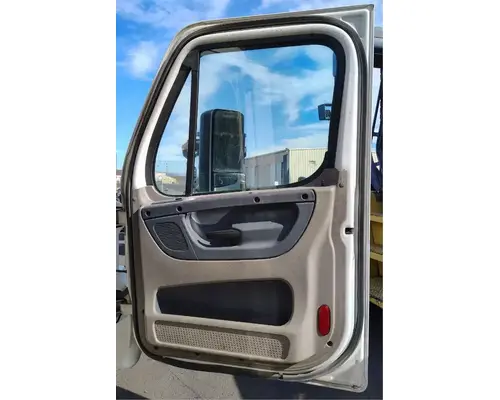 FREIGHTLINER Cascadia 113 Cab Assembly