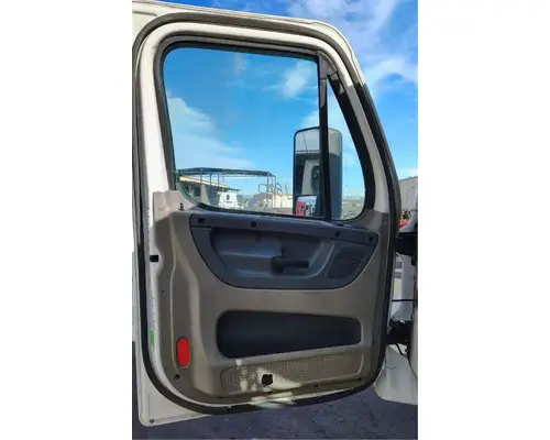 FREIGHTLINER Cascadia 113 Cab Assembly