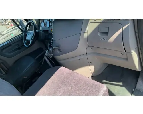 FREIGHTLINER Cascadia 113 Cab Assembly