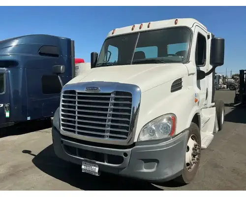 FREIGHTLINER Cascadia 113 Cab Assembly