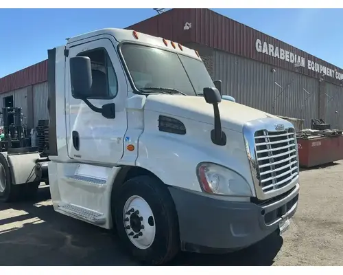 FREIGHTLINER Cascadia 113 Cab Assembly