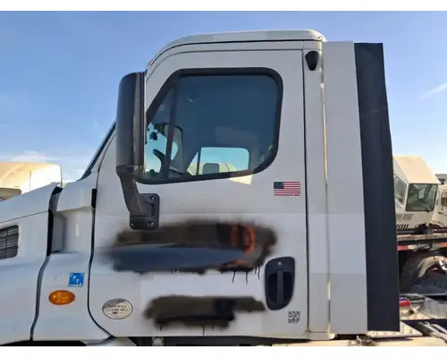 FREIGHTLINER Cascadia 113 Cab Assembly
