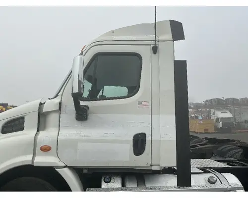 FREIGHTLINER Cascadia 113 Cab Assembly