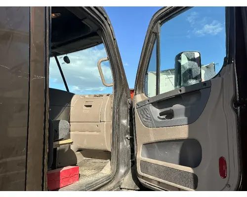 FREIGHTLINER Cascadia 113 Cab Assembly