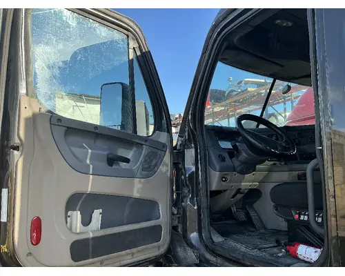 FREIGHTLINER Cascadia 113 Cab Assembly