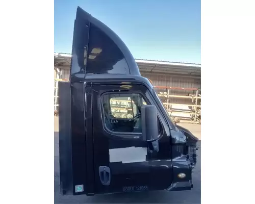 FREIGHTLINER Cascadia 113 Cab Assembly