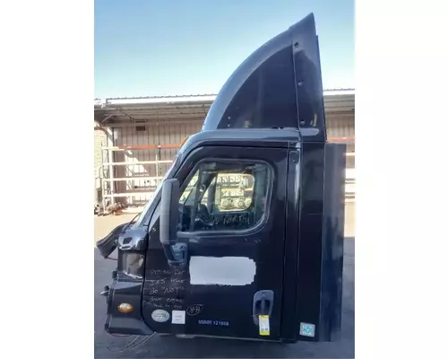 FREIGHTLINER Cascadia 113 Cab Assembly