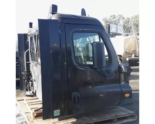 FREIGHTLINER Cascadia 113 Cab Assembly