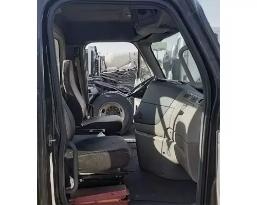 FREIGHTLINER Cascadia 113 Cab Assembly