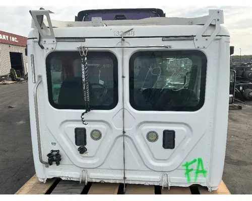 FREIGHTLINER Cascadia 113 Cab Assembly