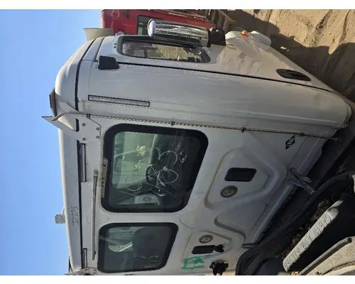 FREIGHTLINER Cascadia 113 Cab Assembly