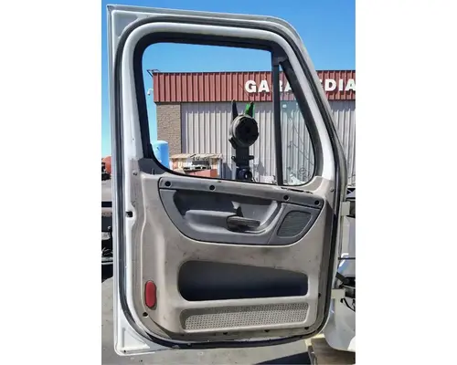 FREIGHTLINER Cascadia 113 Cab Assembly