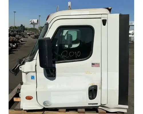FREIGHTLINER Cascadia 113 Cab Assembly