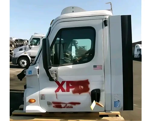FREIGHTLINER Cascadia 113 Cab Assembly
