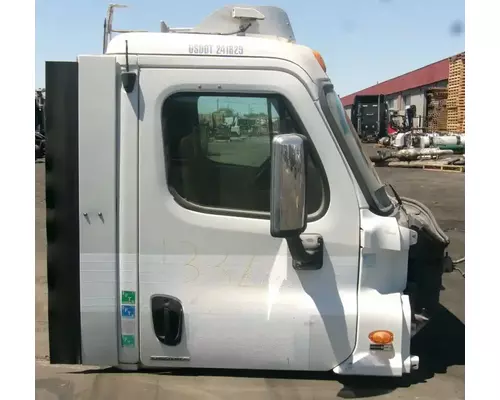 FREIGHTLINER Cascadia 113 Cab Assembly