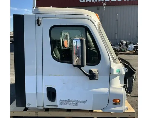 FREIGHTLINER Cascadia 113 Cab Assembly