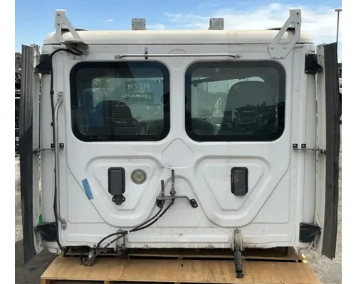 FREIGHTLINER Cascadia 113 Cab Assembly