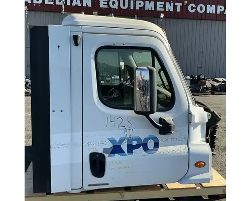 FREIGHTLINER Cascadia 113 Cab Assembly