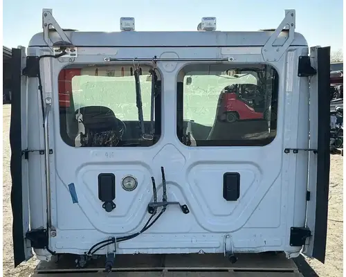 FREIGHTLINER Cascadia 113 Cab Assembly