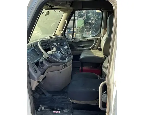 FREIGHTLINER Cascadia 113 Cab Assembly