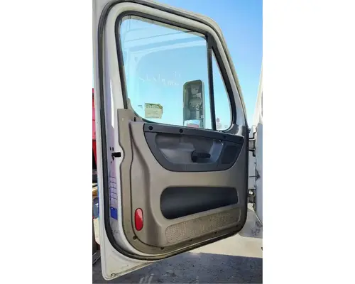 FREIGHTLINER Cascadia 113 Cab Assembly