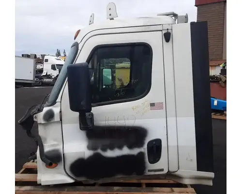 FREIGHTLINER Cascadia 113 Cab Assembly