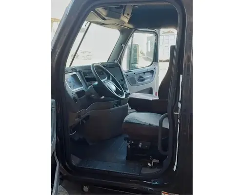 FREIGHTLINER Cascadia 113 Cab Assembly