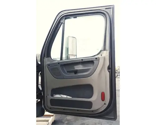 FREIGHTLINER Cascadia 113 Cab Assembly