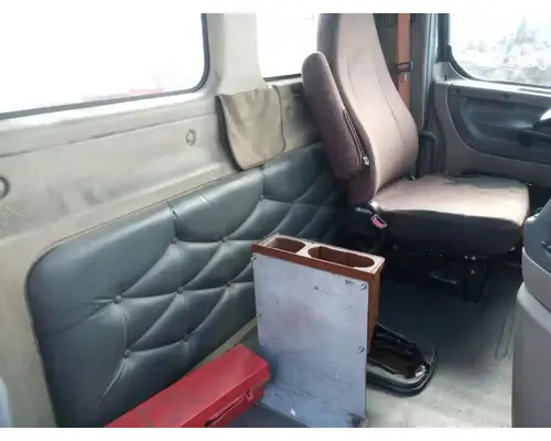 FREIGHTLINER Cascadia 113 Cab Assembly