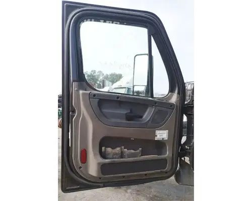 FREIGHTLINER Cascadia 113 Cab Assembly